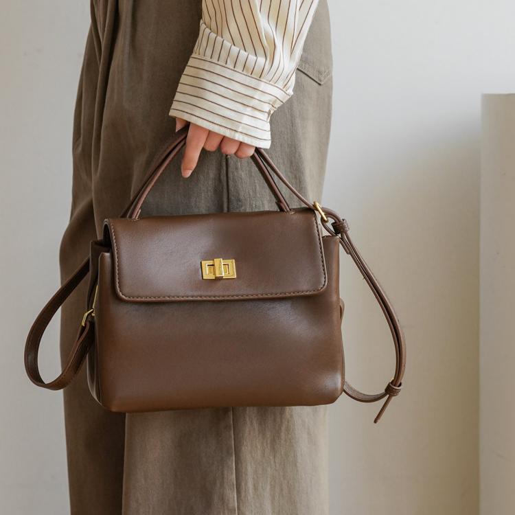 Noir Élise Top Handle Shoulder Bag CW20