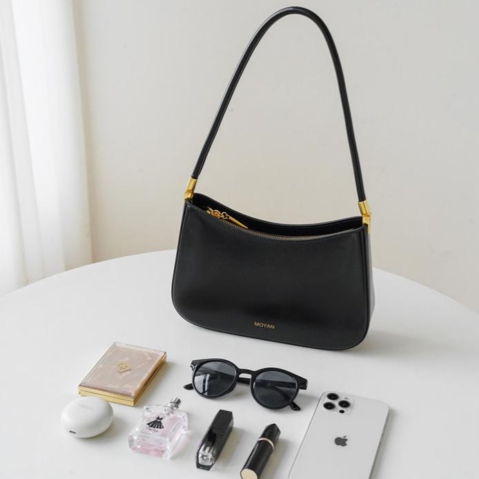 Noir Arc Shoulder Bag MF320