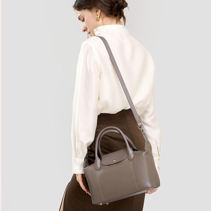 Pebbled Leather Boston Bag LP60