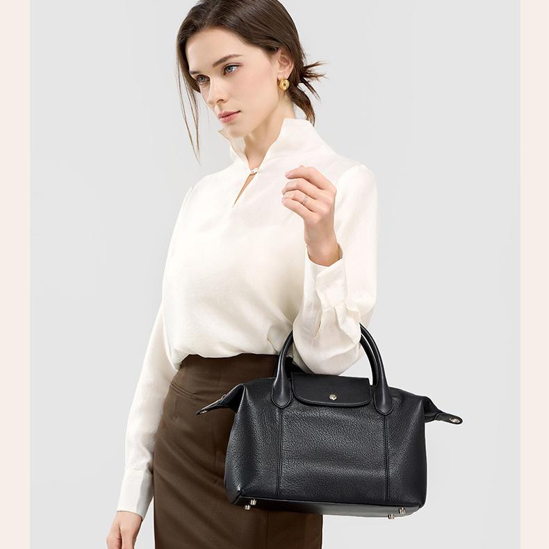 Pebbled Leather Boston Bag LP60