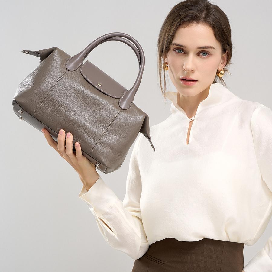 Pebbled Leather Boston Bag LP60