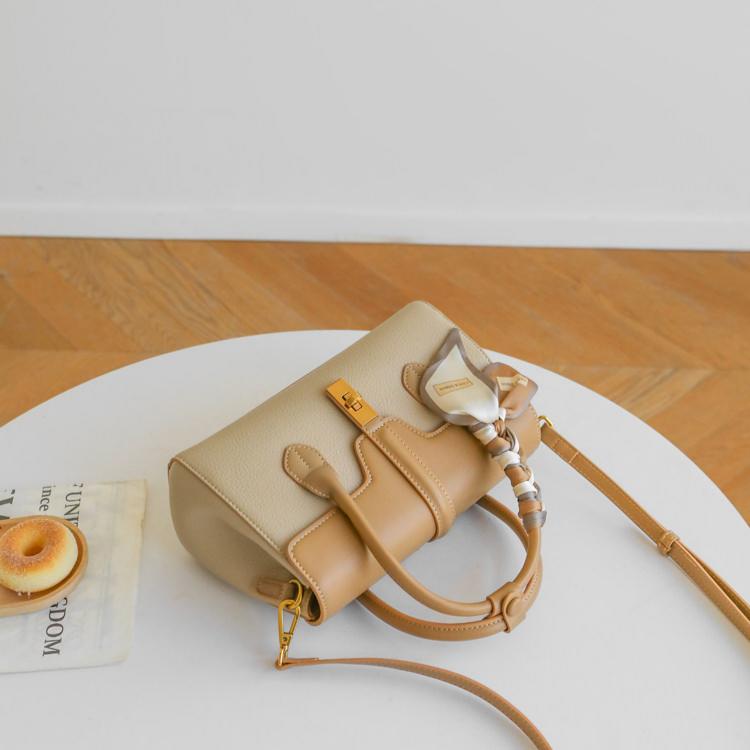 Sculpted Soft-Grain Top Handle Bag TY106