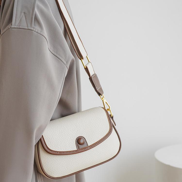 Séraphine Contrast-Trim Vegan Leather Shoulder Bag SV22