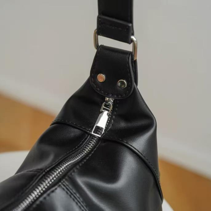 Soft Crescent Bag in Smooth Vegan Leather DW60